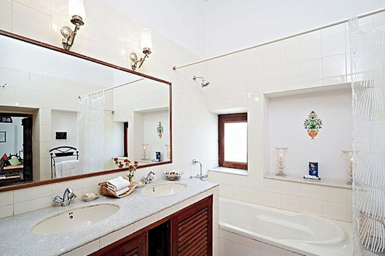 Bathroom 3, Fort Barli, Ajmer