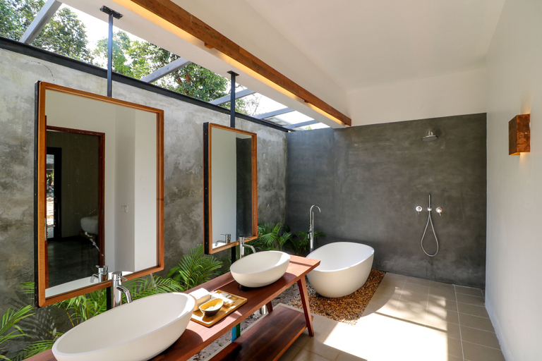 Bathroom 4, Island Center Point, Sihanoukville