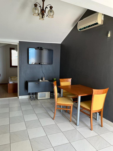 Others 5, Apartments Leut, Omiš
