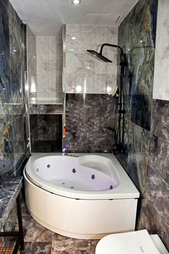 Bathroom 5, Linda Port Hotel, Fatih