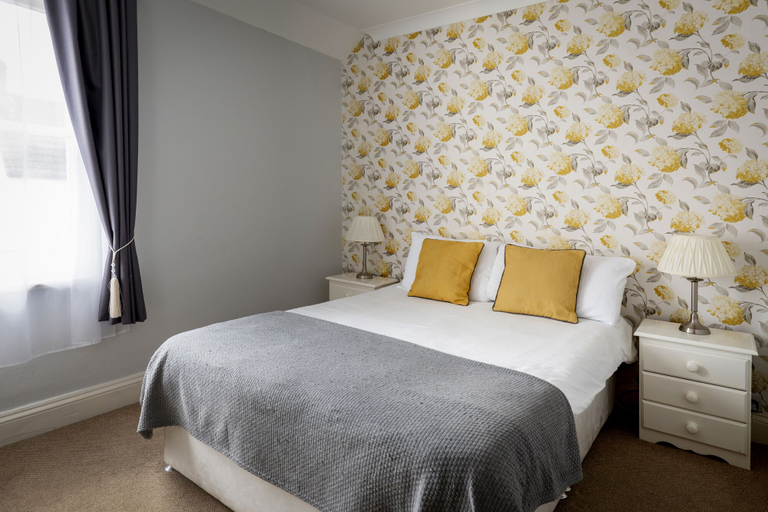 Bedroom 2, Kings Arms Otterton, Devon
