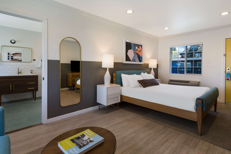 Bedroom 18
