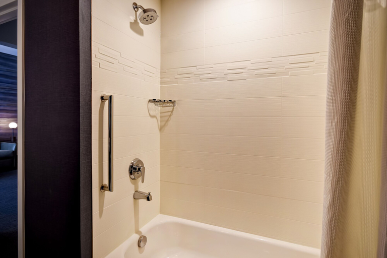 Bathroom 4, Residence Inn by Marriott Cincinnati Northeast/Mason, Warren