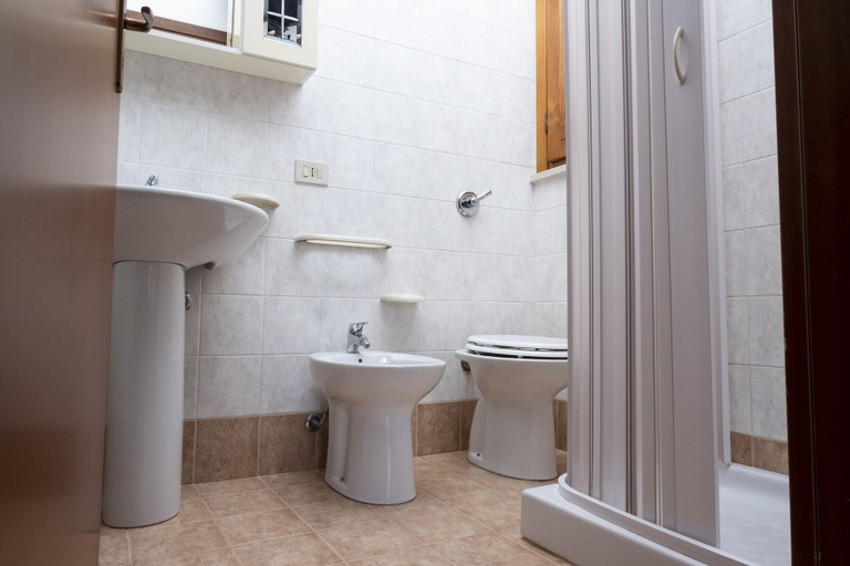 Bathroom, Casa Laura di fronte la Tonnara, Trapani