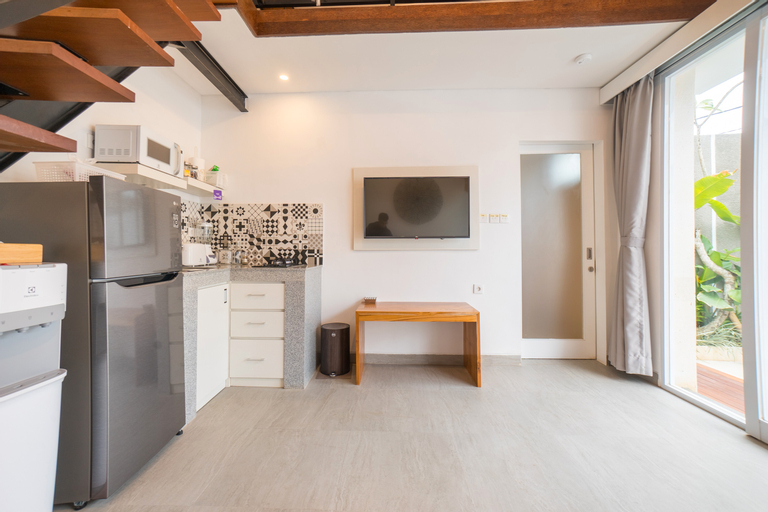 Dining Room 12