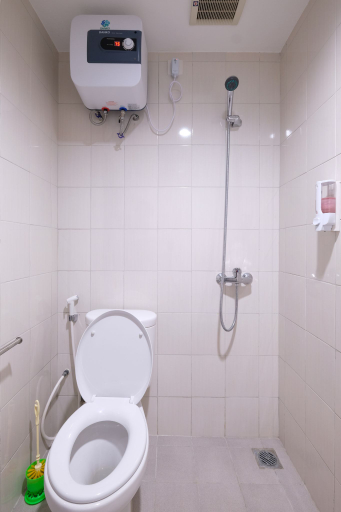 Bathroom 13