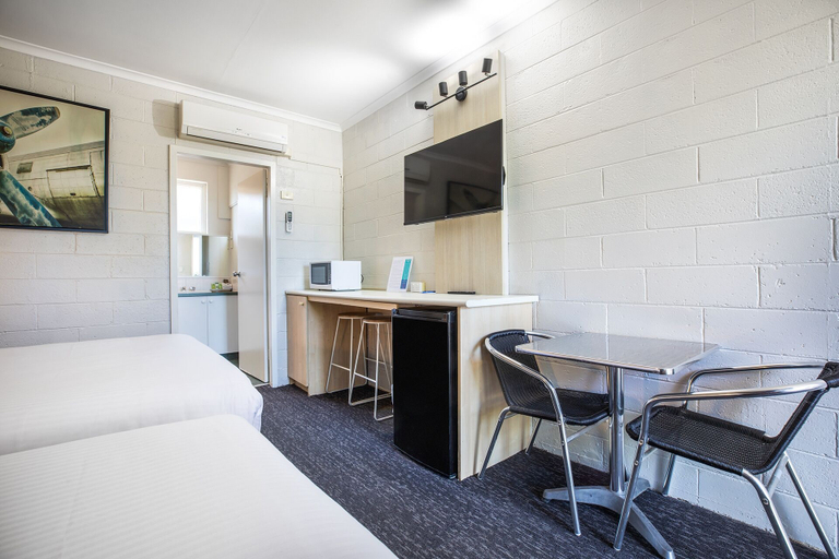 Bedroom 3, The Mulgrave Motel, Melbourne