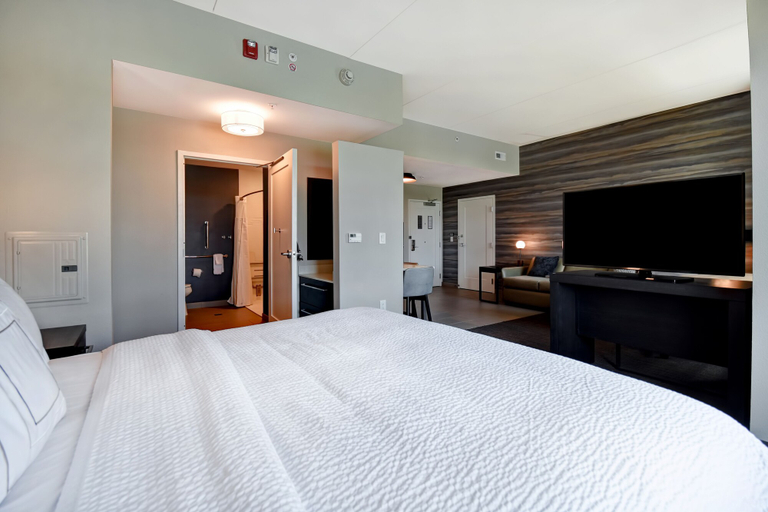 Bedroom 3, Residence Inn by Marriott Cincinnati Northeast/Mason, Warren