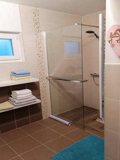 Bathroom, Holiday Home Paunovaca, Erdut