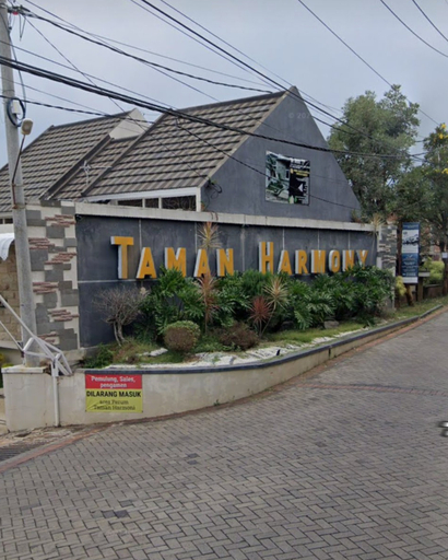 Exterior & Views 2, Family Villa Syariah C33 Batu with minipool, Malang