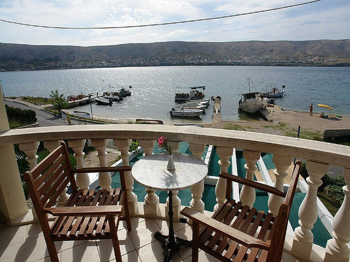Others 5, Pansion Gea, Pag