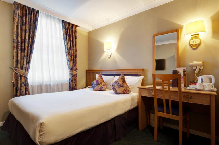 Bedroom 3, Berjaya Eden Park London Hotel, London