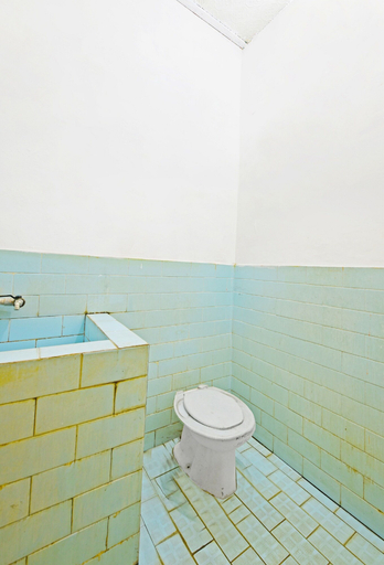 Bathroom, Hotel O Arimbi, Cilacap