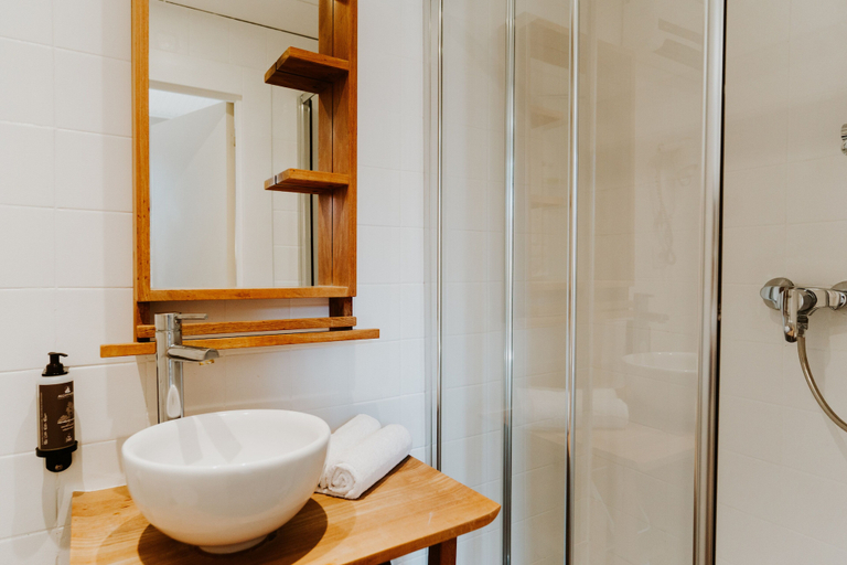 Bathroom 4, Hotel Le Petit Castel, Alpes-Maritimes