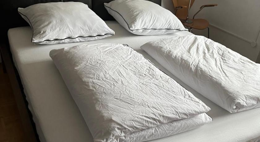 Bedroom 2, Tor zum Pfalzerwald, Pirmasens