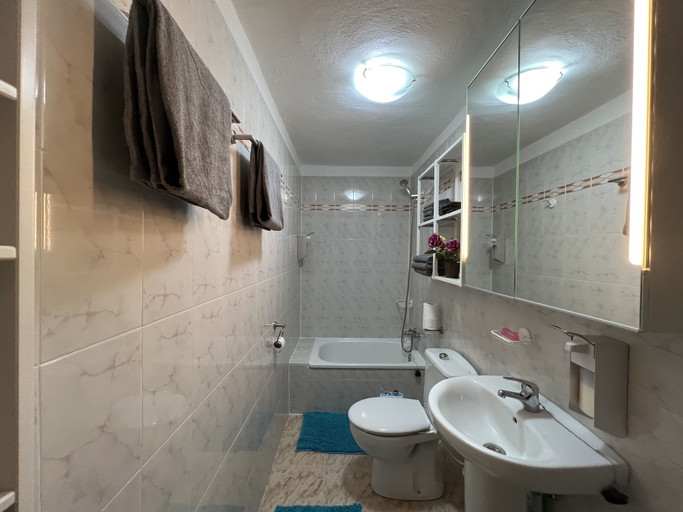 Bathroom 4, Fincasol, Santa Cruz de Tenerife
