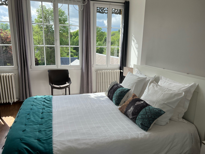 Bedroom 3, Chambres d'hôtes & SPA Les Perce Neige, Indre-et-Loire