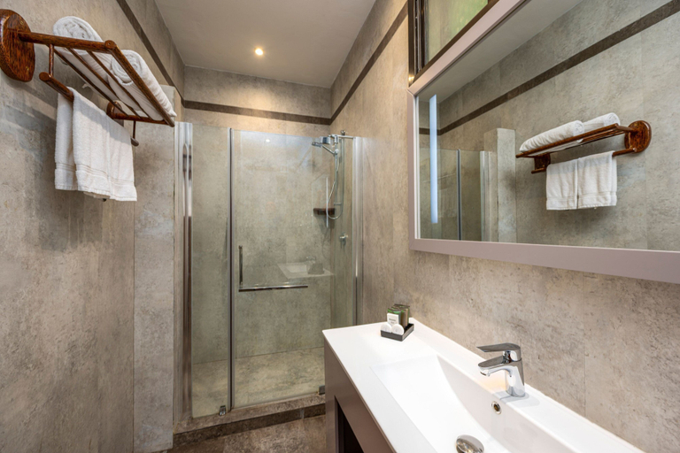 Bathroom 4, Turaco Nungwi Resort, a Tribute Portfolio Hotel, Kaskazini 'A'