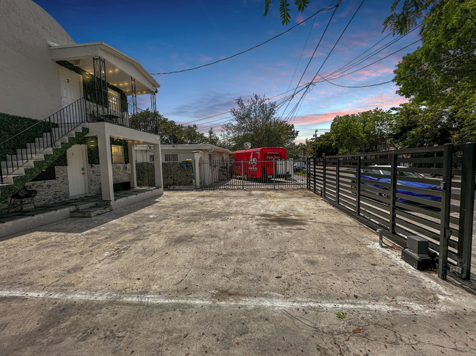 Exterior & Views 2, 168 - 1, Miami-Dade