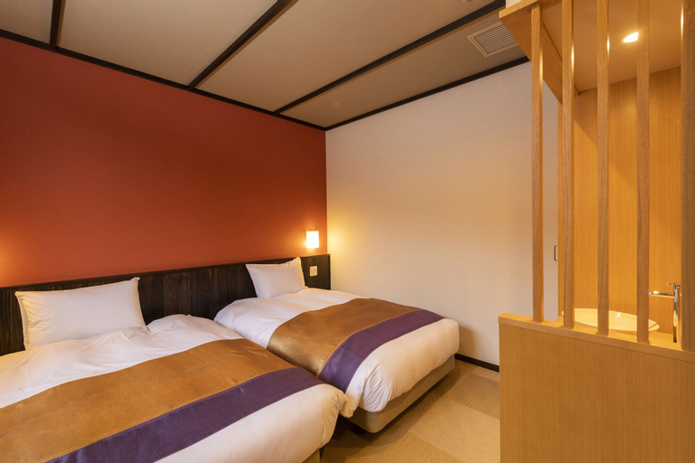 Bedroom 24