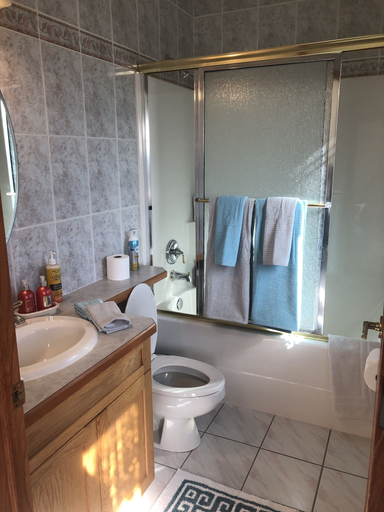 Bathroom 3, Rocky Mountain View B&B, Division No. 6