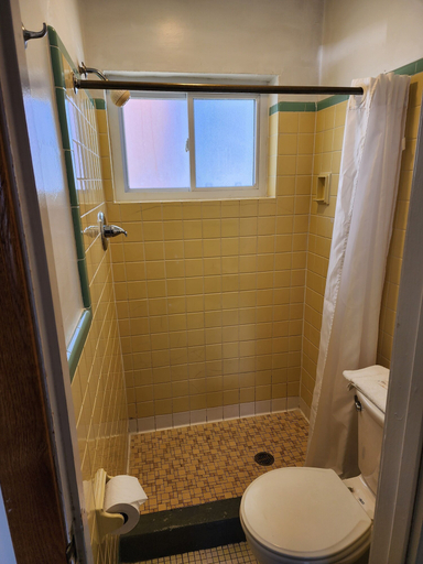 Bathroom 3, Riviera Motel Erie, Erie