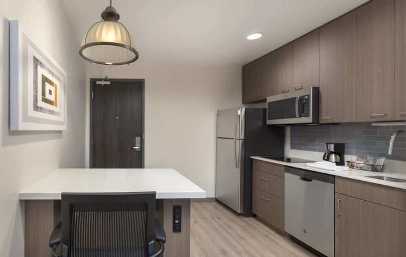 Dining Room 10