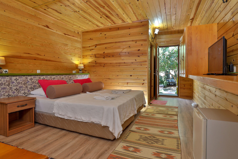 Bedroom 4, Çıralı Orange Motel, Kemer