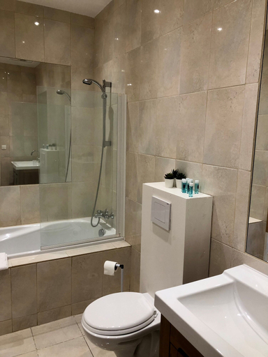 Bathroom 5, La Grande Maison Mazamet, Tarn