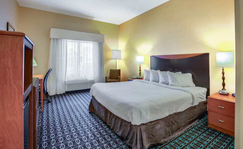 Bedroom 4, Fairfield Inn & Suites by Marriott Orange Beach, Baldwin