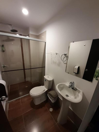 Bathroom 4, Tik by Bernalo Hotels, Medellín