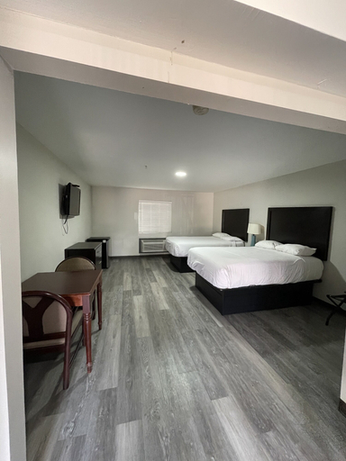 Bedroom 3, High Falls Inn and Suites, Monroe