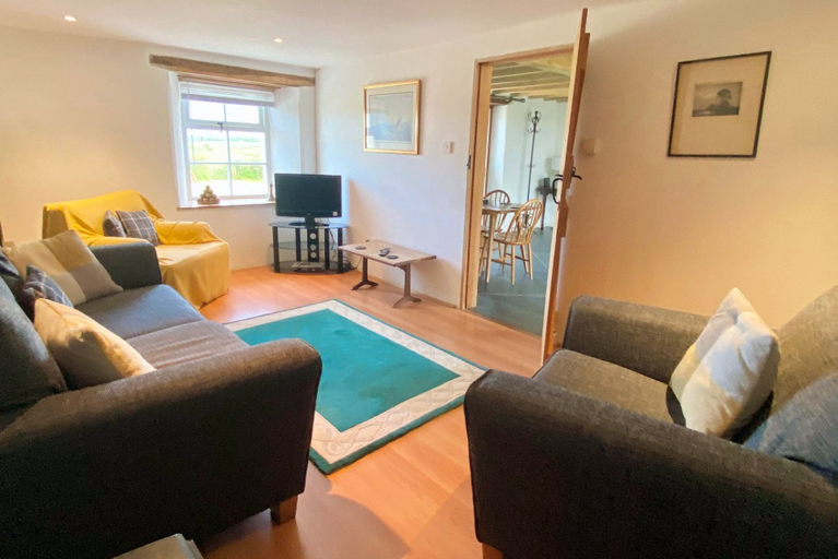 Others 5, Buckland Brewer COB Barn 2 Bedrooms, Devon