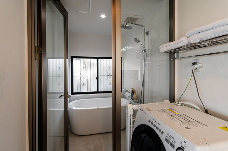 Bathroom 4, Villa Alyssum, Miyakojima