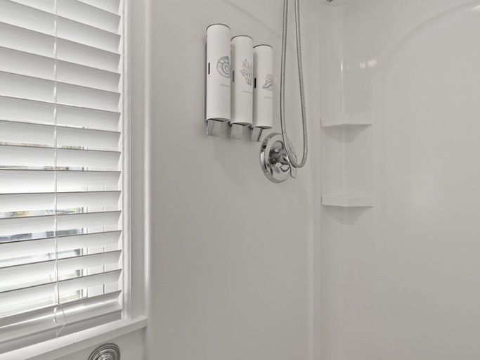 Bathroom 5, The Seagrove Suites & Guest Rooms, Barnstable