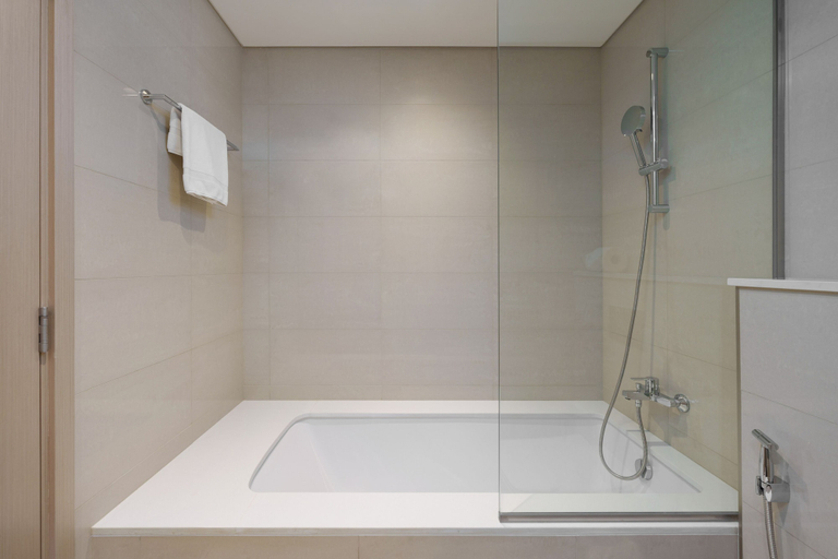 Bathroom 4, Maison Privee - High-End Apt w/ Direct Burj Khalifa Views, Dubai