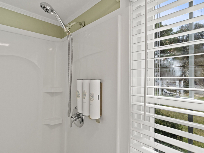 Bathroom 5, The Seagrove Suites & Guest Rooms, Barnstable