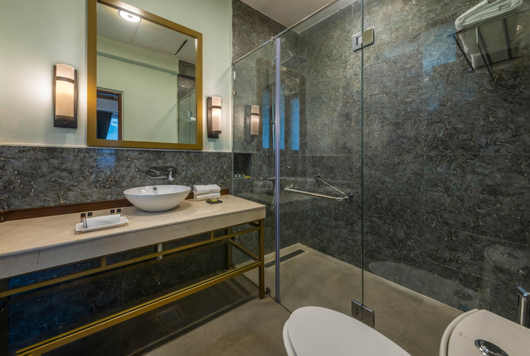 Bathroom 4, Hotel Eagles Nest, Kangra