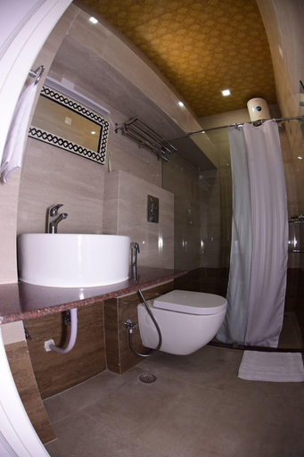 Bathroom 3, Hotel Mewarts Udaipur, Udaipur