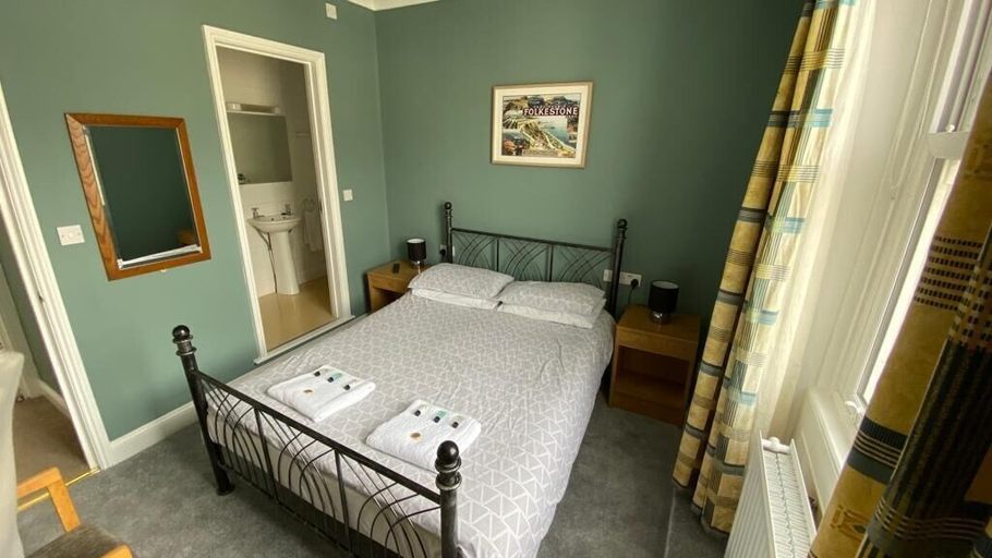 Bedroom 3, Portland Hotel, Kent