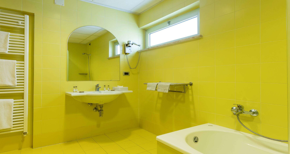 Bathroom 5, Best Western Hotel I Colli, Macerata