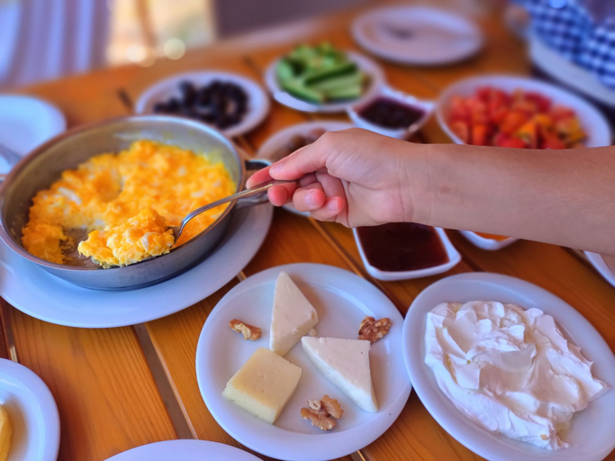 Food & Drinks 3, Hayela Bungalov Otel ve Restaurant, Karaburun