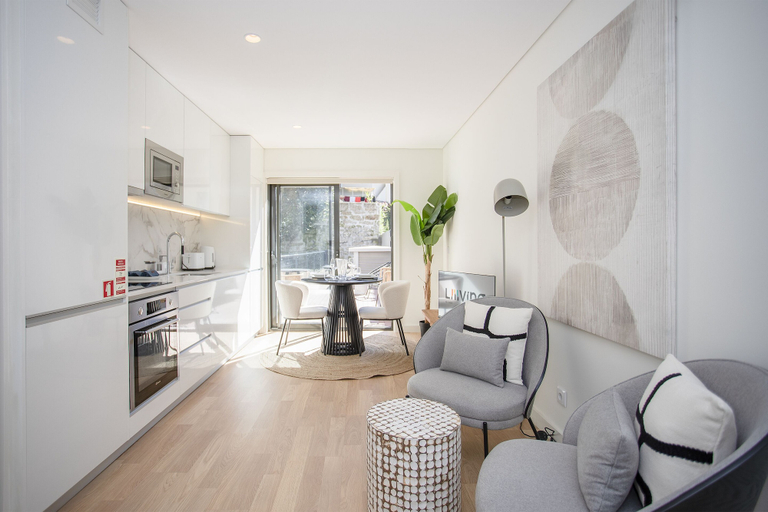 Others 4, Liiiving - City Design Apartment A, Porto