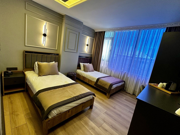 Bedroom 4, Skymoon Airport Hotel, Arnavutkoy