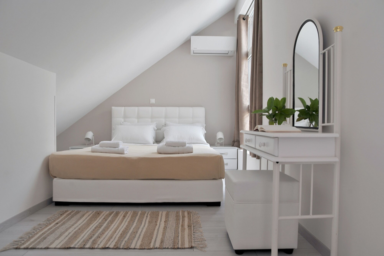 Bedroom 4, Alekos Suites, Free 24H Transportation To Airport, Attica