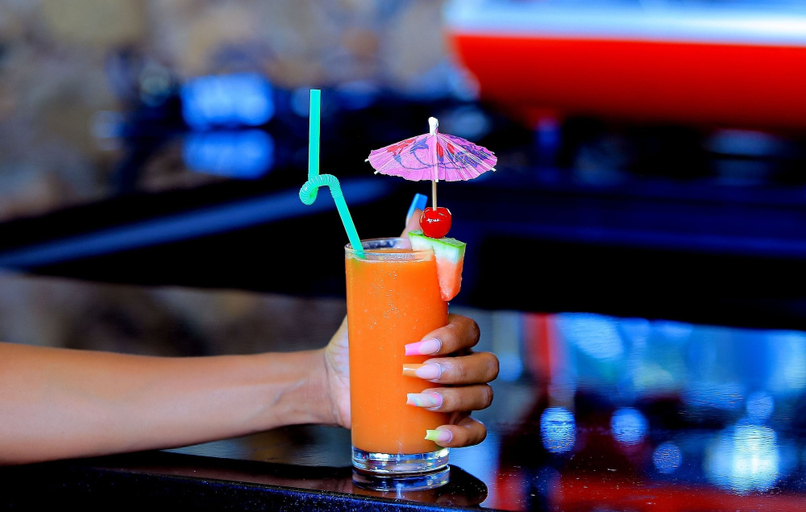 Food & Drinks 5, Greenyard Beach Hotel, Busiiro