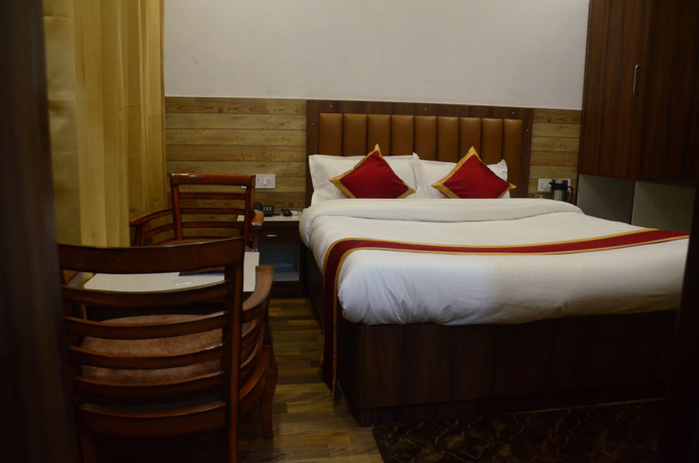 Bedroom 3, Vishnu Lok, Dehradun
