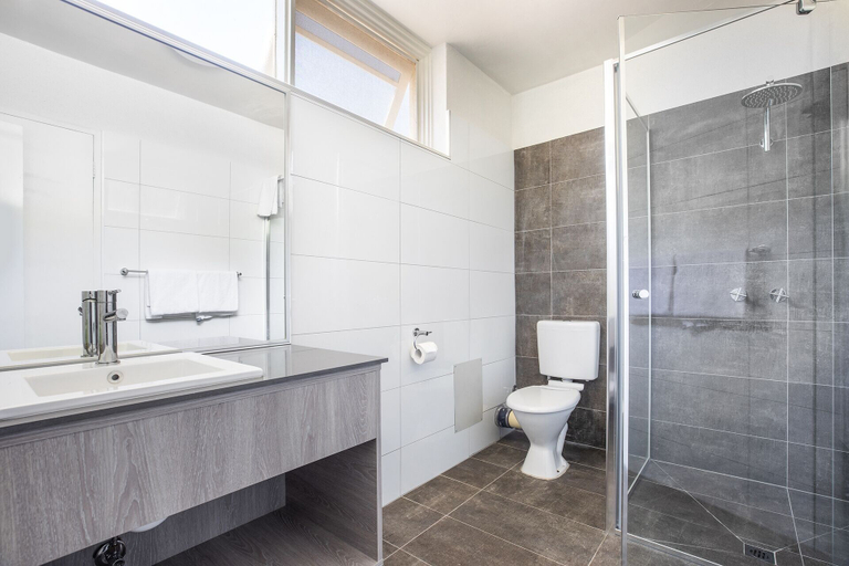 Bathroom 4, The Mulgrave Motel, Melbourne