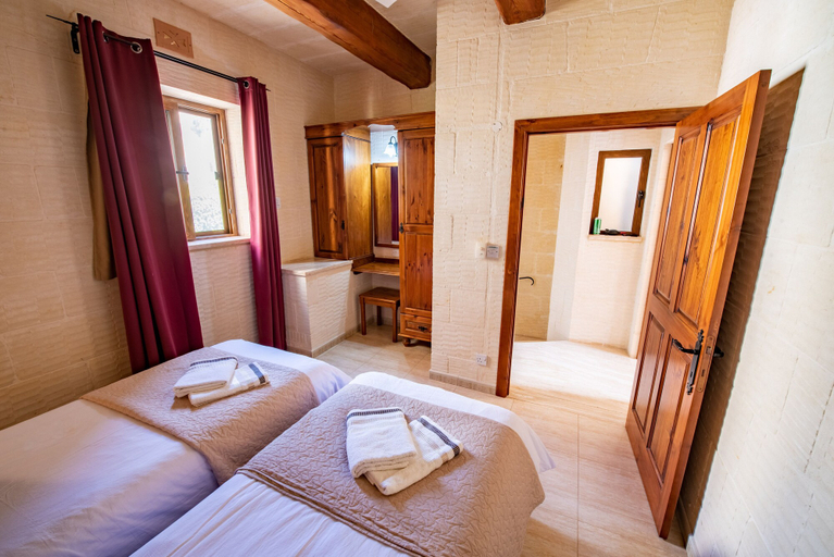 Bedroom 2, Ta Lucija 2 Bedroom Villa With Private Pool