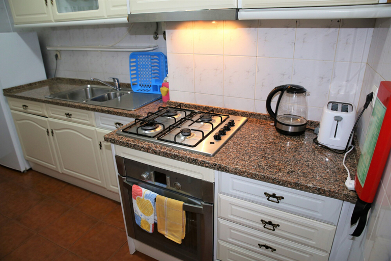Others 4, Aej Guest House, Lisbon